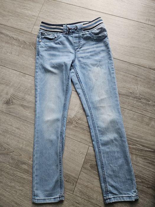 Jeansy  chłopięce 134cm