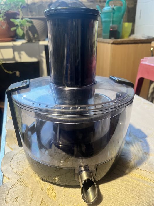 Sokowirówka do robota Philips HR7775