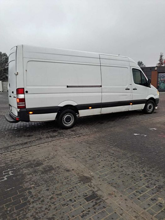 Mercedes Benz.  313 cdi