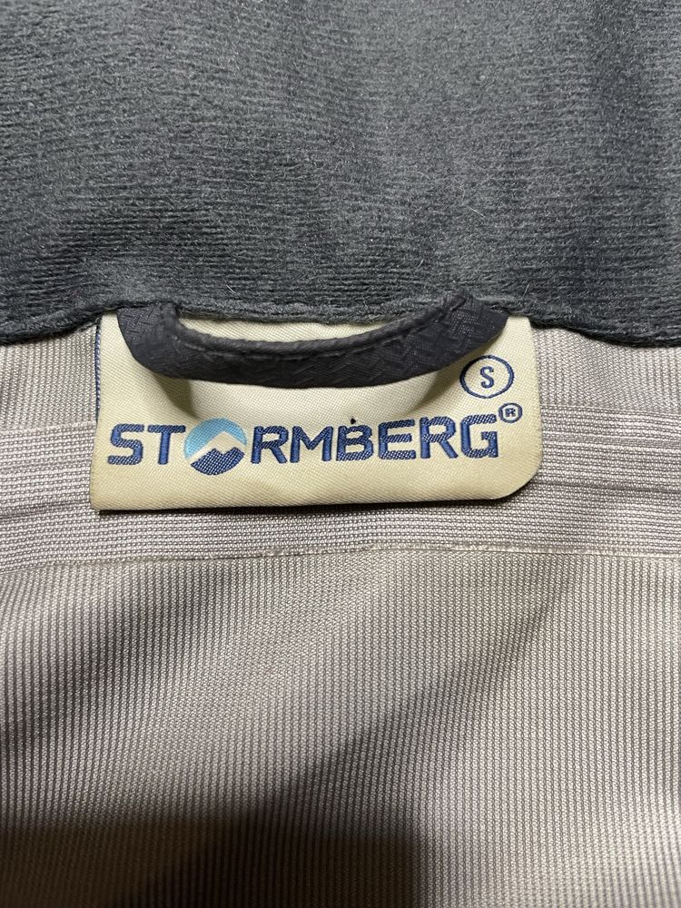 Трекингова куртка на мебране Stormberg, размер S, gore tex