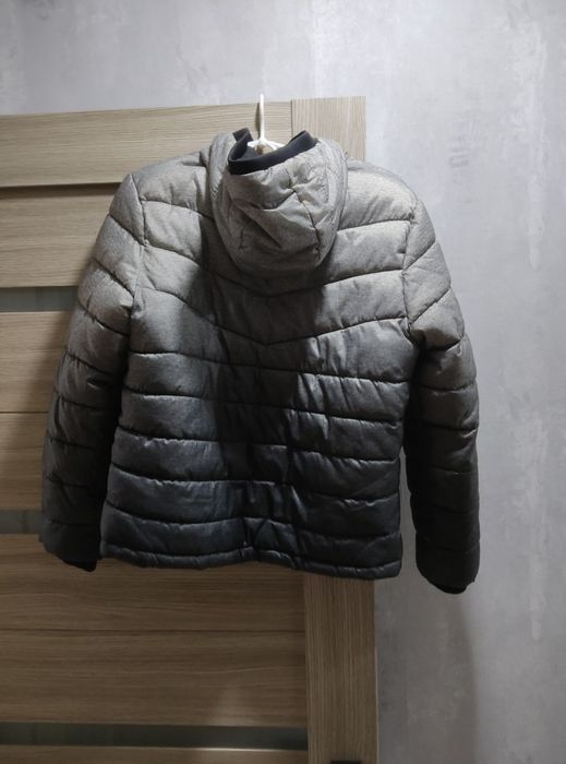 Продам зимную курточку PRIMARK CARES в отличном состоянии