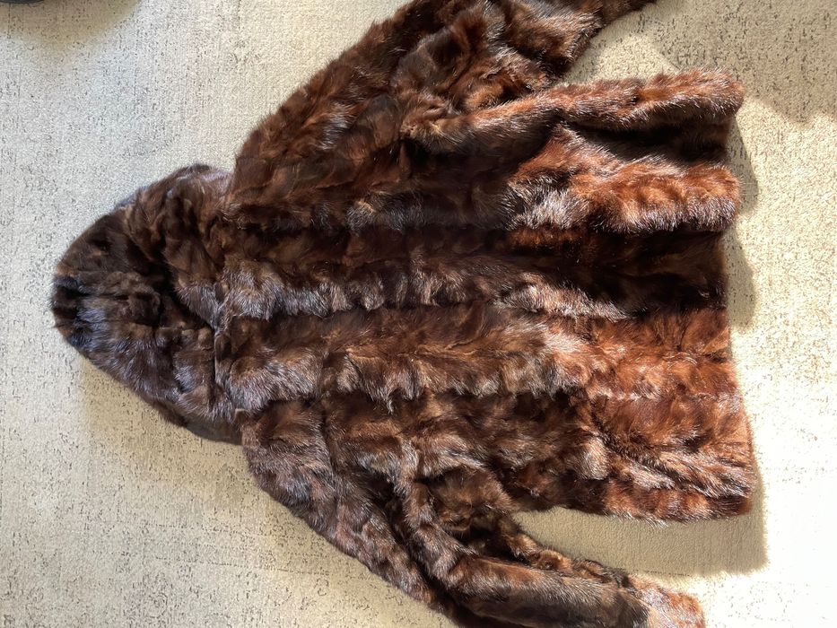 Kurtka damska  z norek z kapturem “kobieta kierowca”