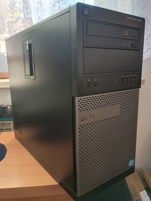 Komputer i5(4x3.2hz) 12GB Ram  NVIDIA 2GB SSD 256GB hhd 512gb

Spr