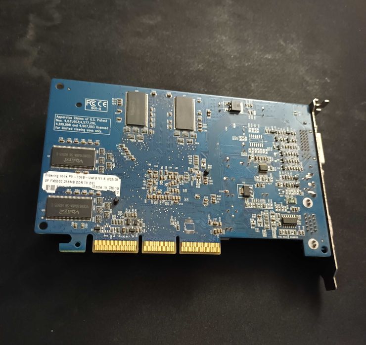 Placa Gráfica NVIDIA GeForce FX 5500. 256MB DDR