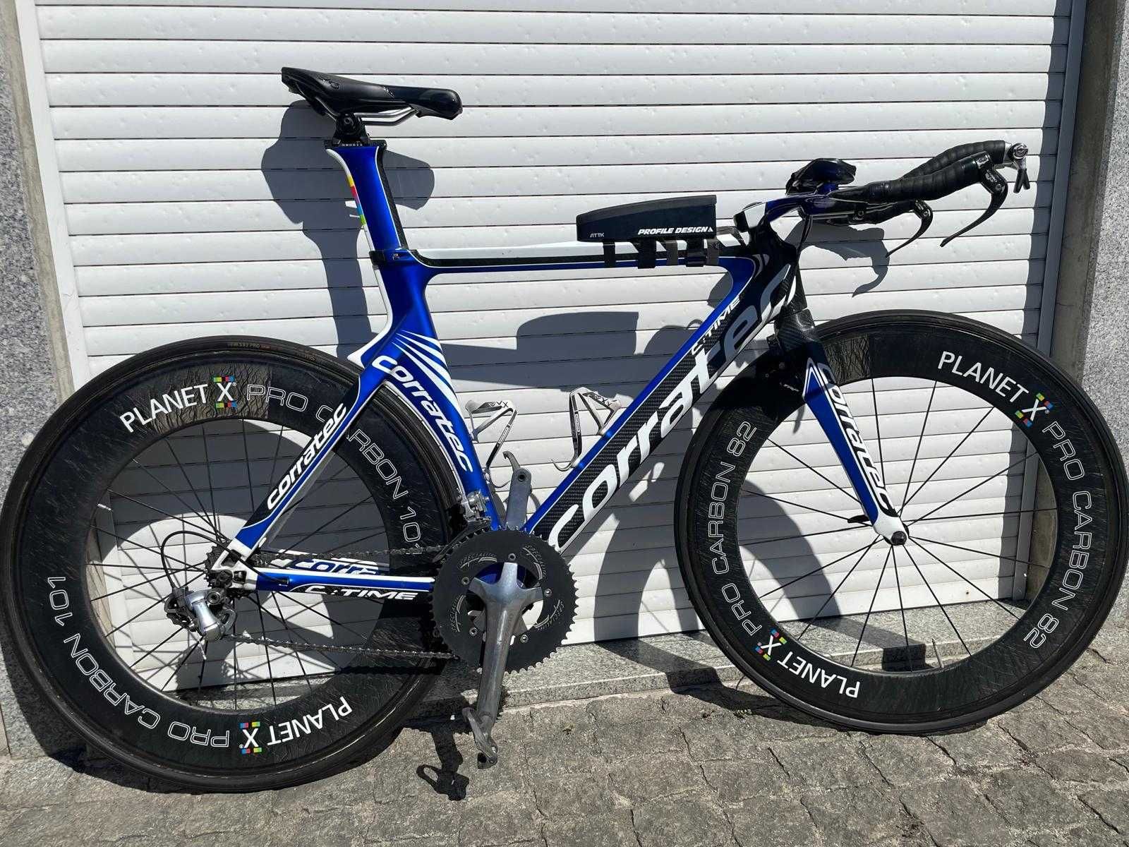 Bicicleta contra relogio Corratec Rodas de Carbono