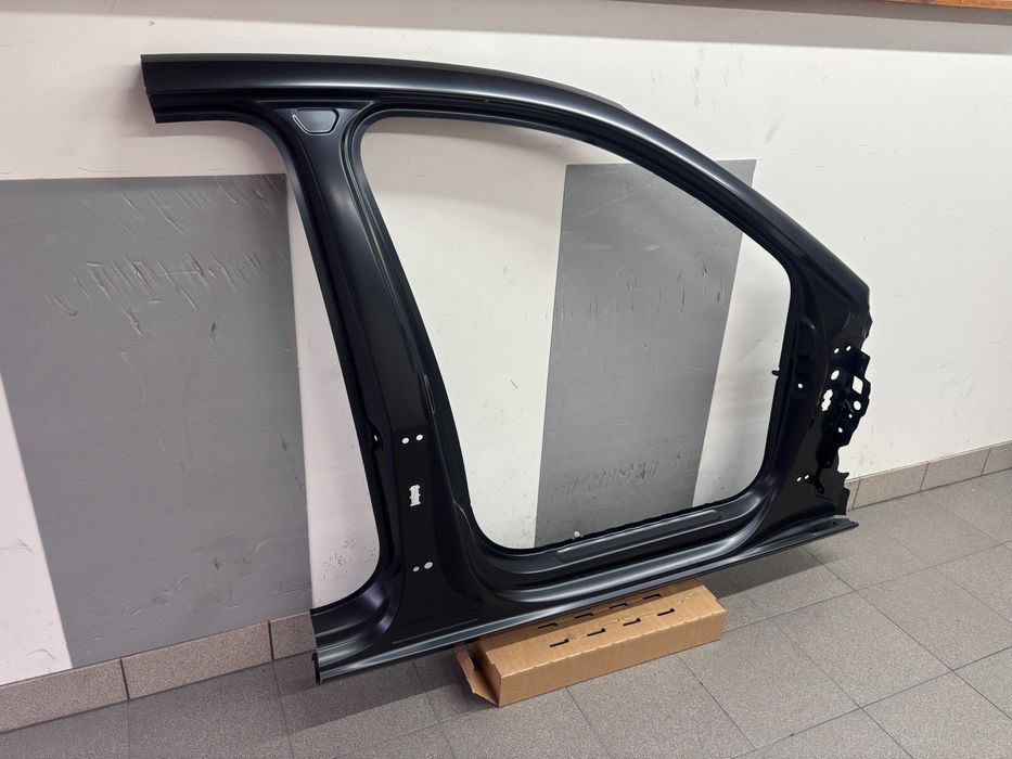 Poszycie A4 B9 prawe, słupek, bok, ćwiartka