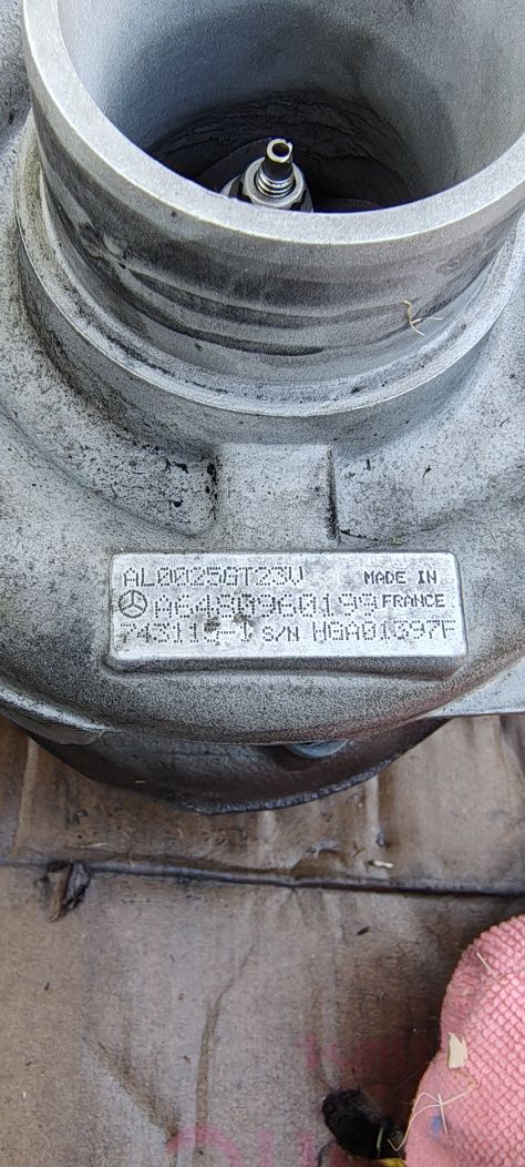 Turbina turbosprężarka Mercedes E klasa 3.2 CDI 204km