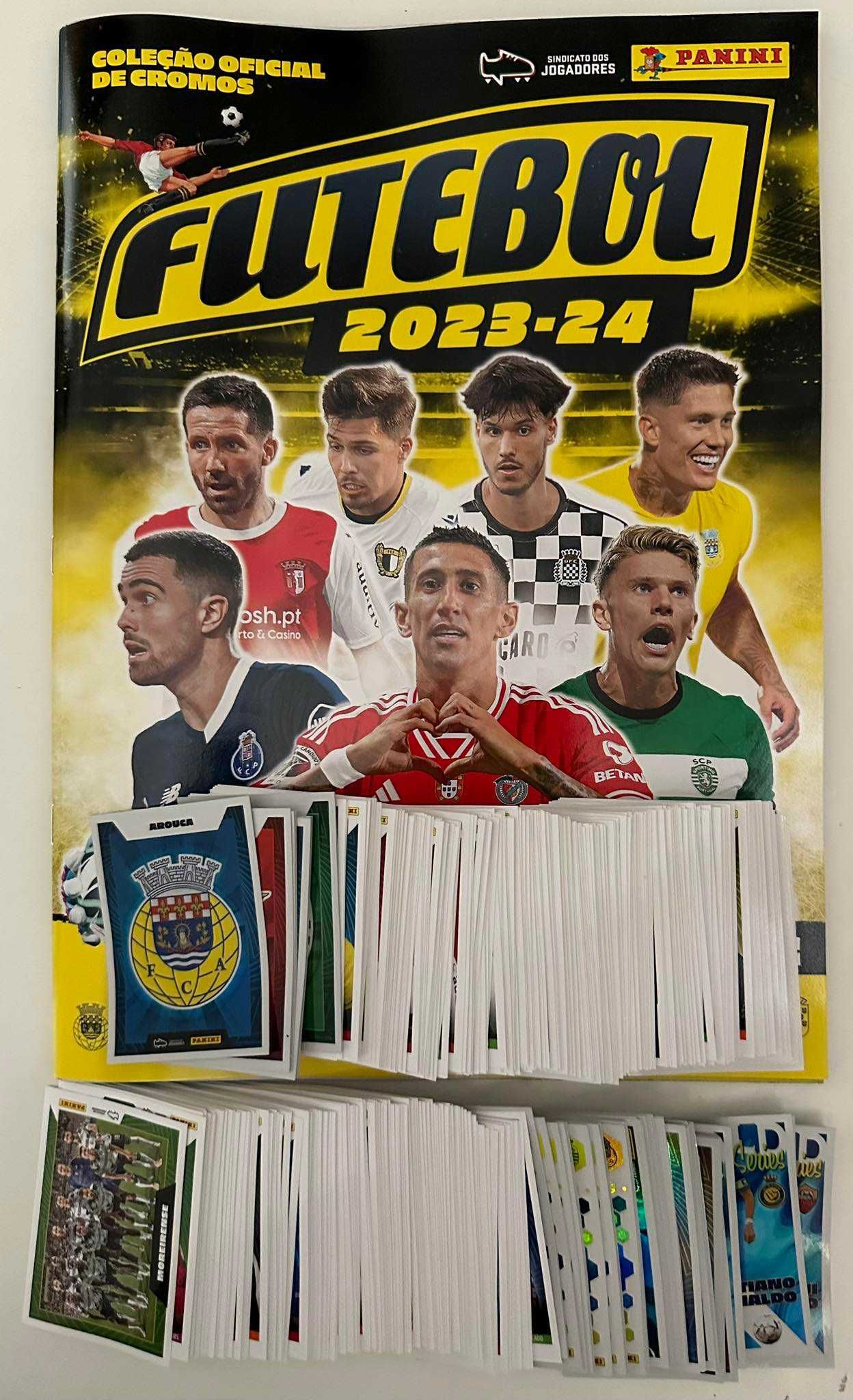 Futebol 23/24 - Caderneta completa - Cromos por colar