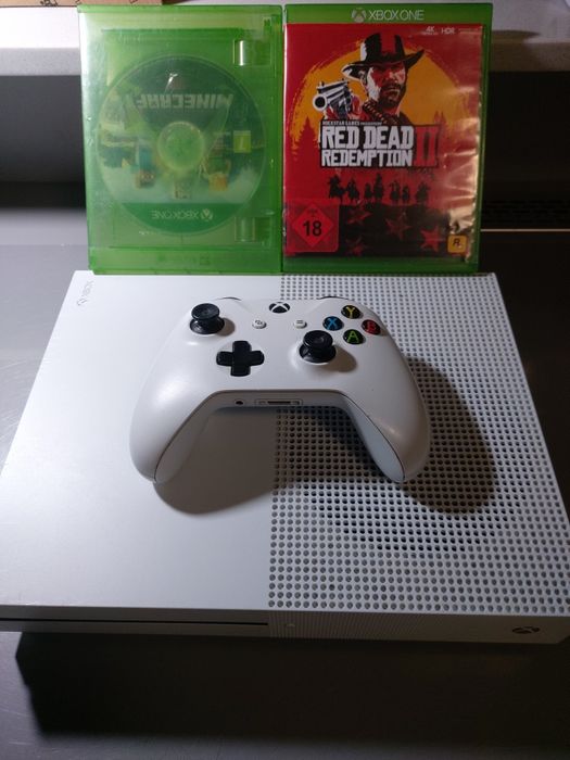 XBOX One S 1TB + Gry
