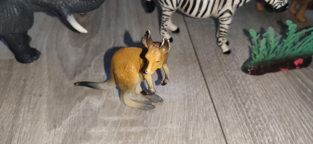 Zwierzęta dzikie Safari figurki
