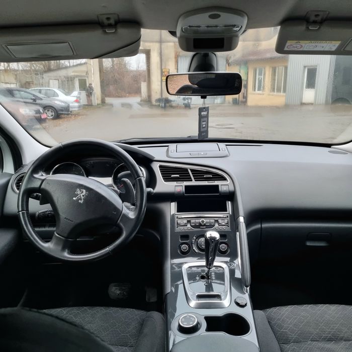 Пежо 3008 рік 2014  мотор 1.6 HDI