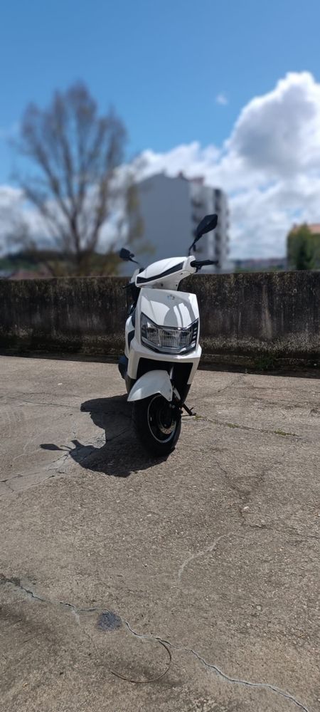 Scooter Elétrica NEOVOLT WE-RIDE 60V 250W