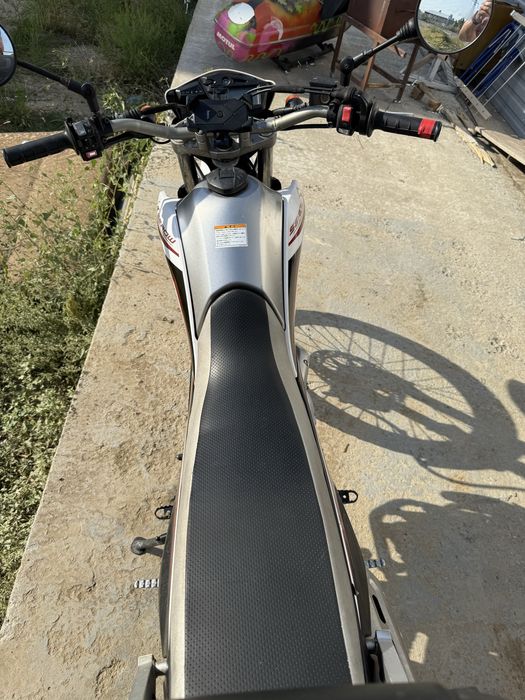 Продам ямаха serow