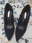 Sapatos clássicos pretos de camurça innovation, salto medio