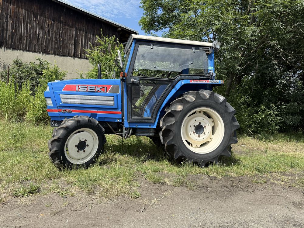 Iseki 337  kabina rewers wspomaganie 4x4