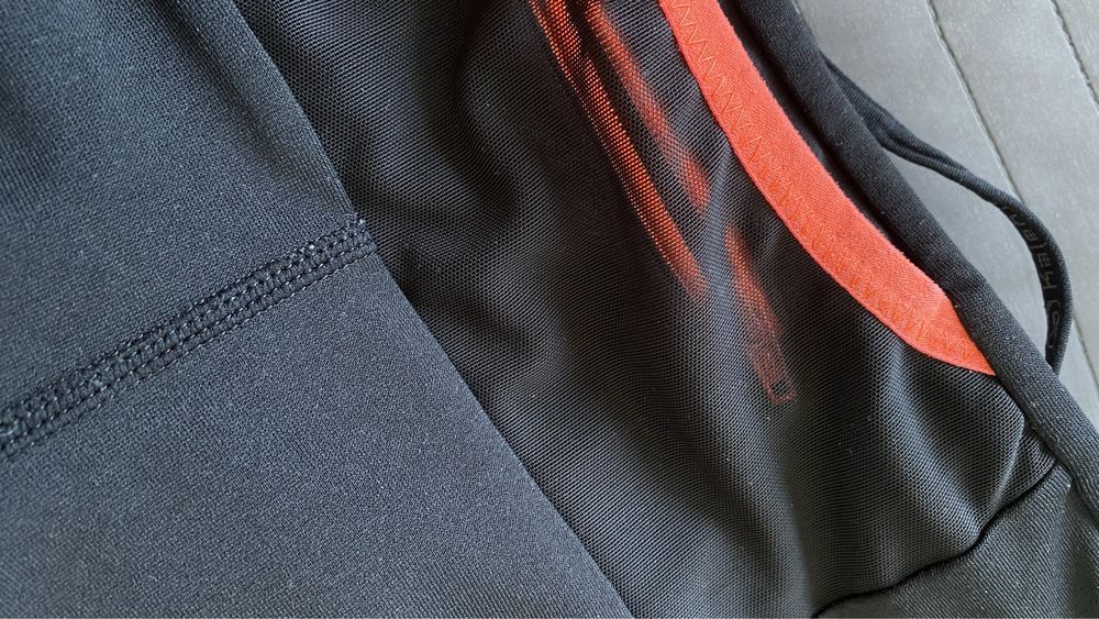 Czarne sportowe trekkingowe legginsy 3/4 Kalenji