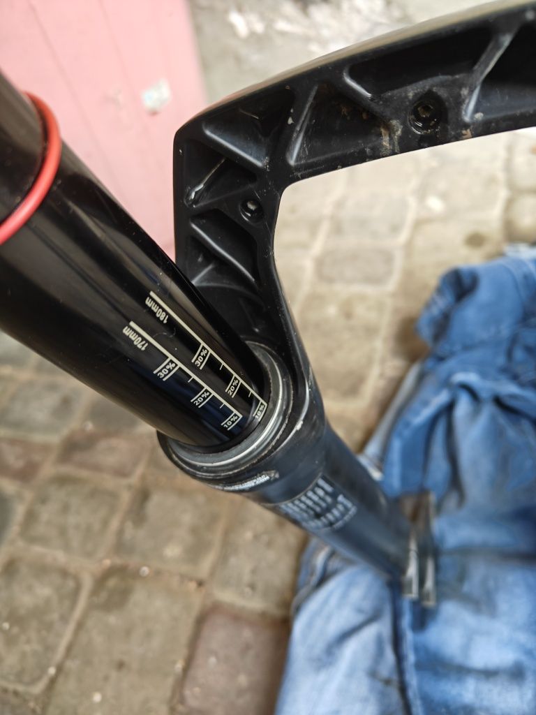 Rock  shox zeb r