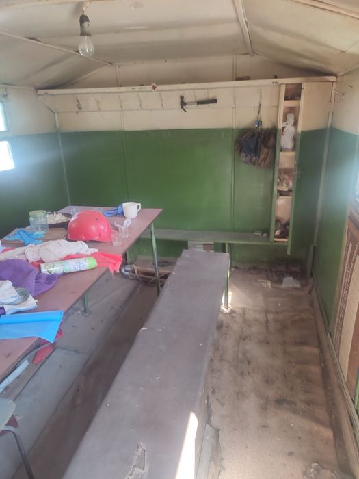 Битовка, вагончик на колесах, кунг, причеп, будівельний вагончик