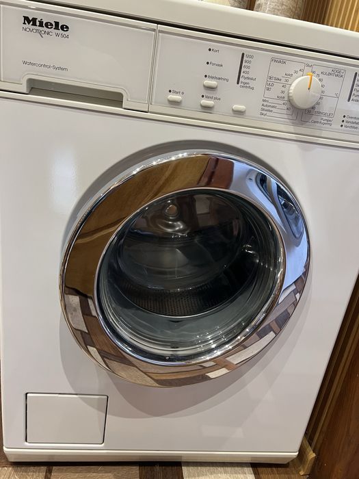 Приальна машина Mille