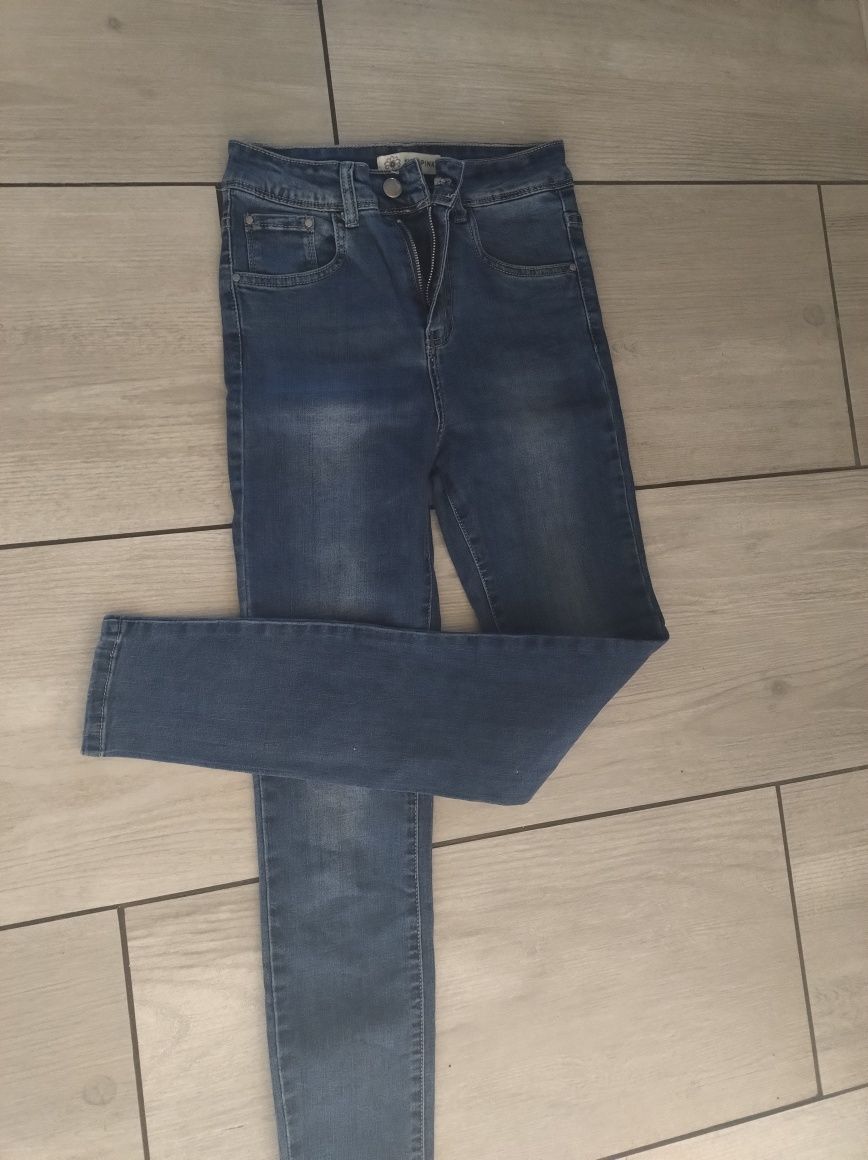 Spodnie jeansy z wysokim stanem basic