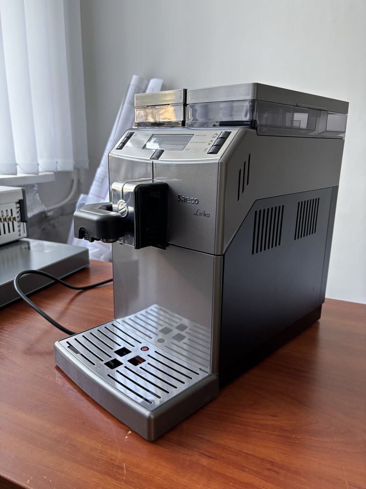 Кавомашина Saeco Lirika One Touch Cappuccino (RI9851/01)