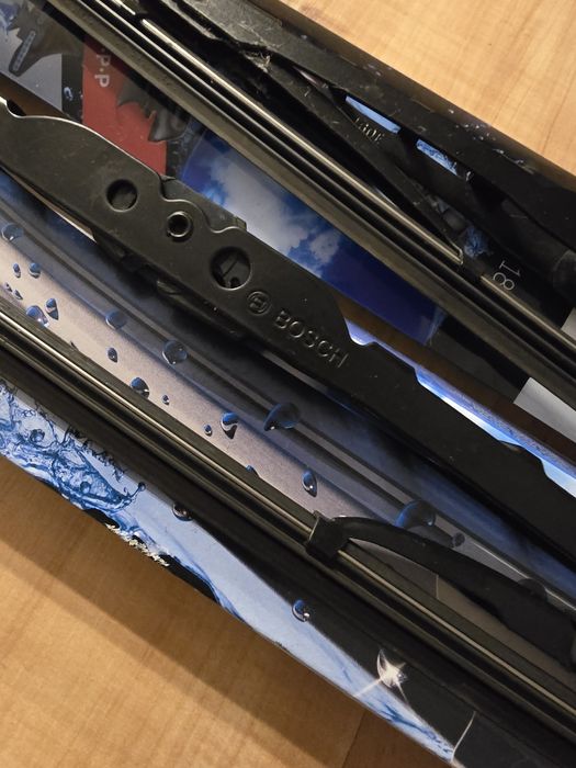 Wycieraczki Bosch 60cm 45cm Komplet 600x400mm Opel Dacia Chevrolet