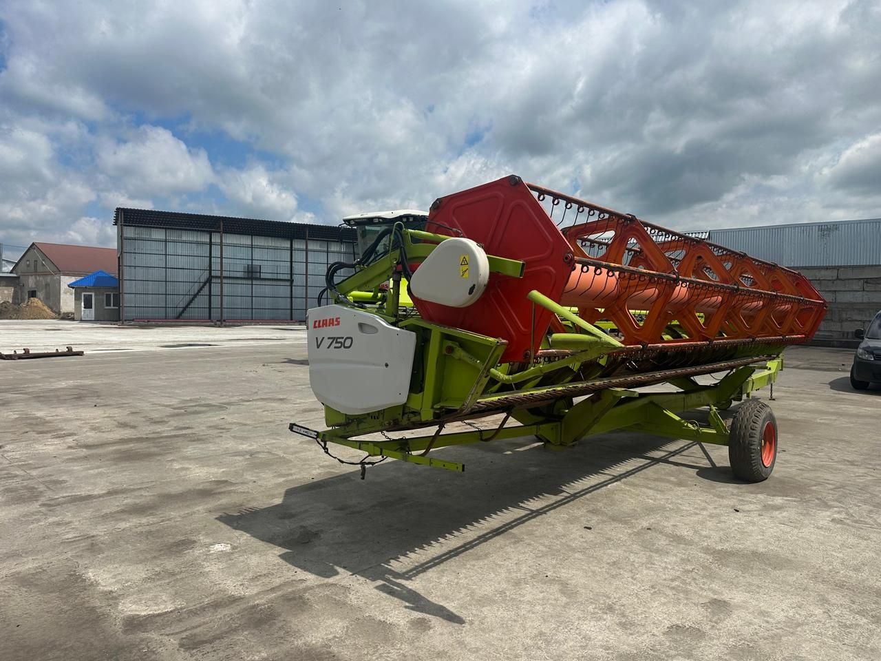 Комбайн Claas Lexion 560