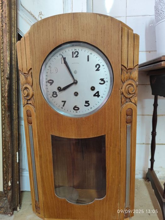 Relógio antigo de parede