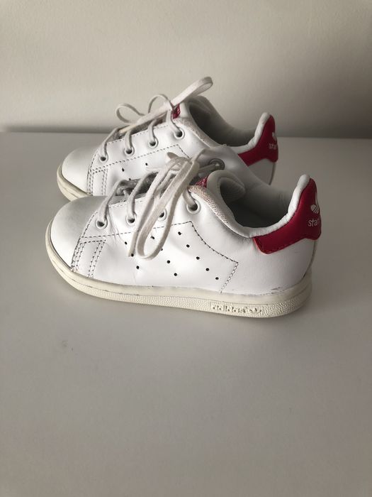 Ténis Adidas Stan Smith, menina, tamanho 22.