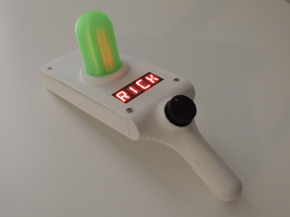 Pistolet portalowy Rick and Morty