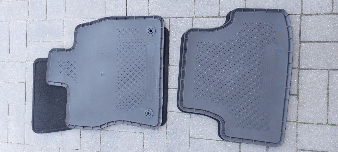 SEAT Leon, VW Golf dywaniki welurowe OEM