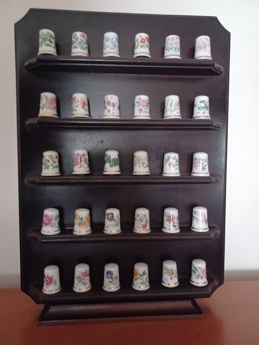 Coleção completa de 30 Dedais em loiça Limoges