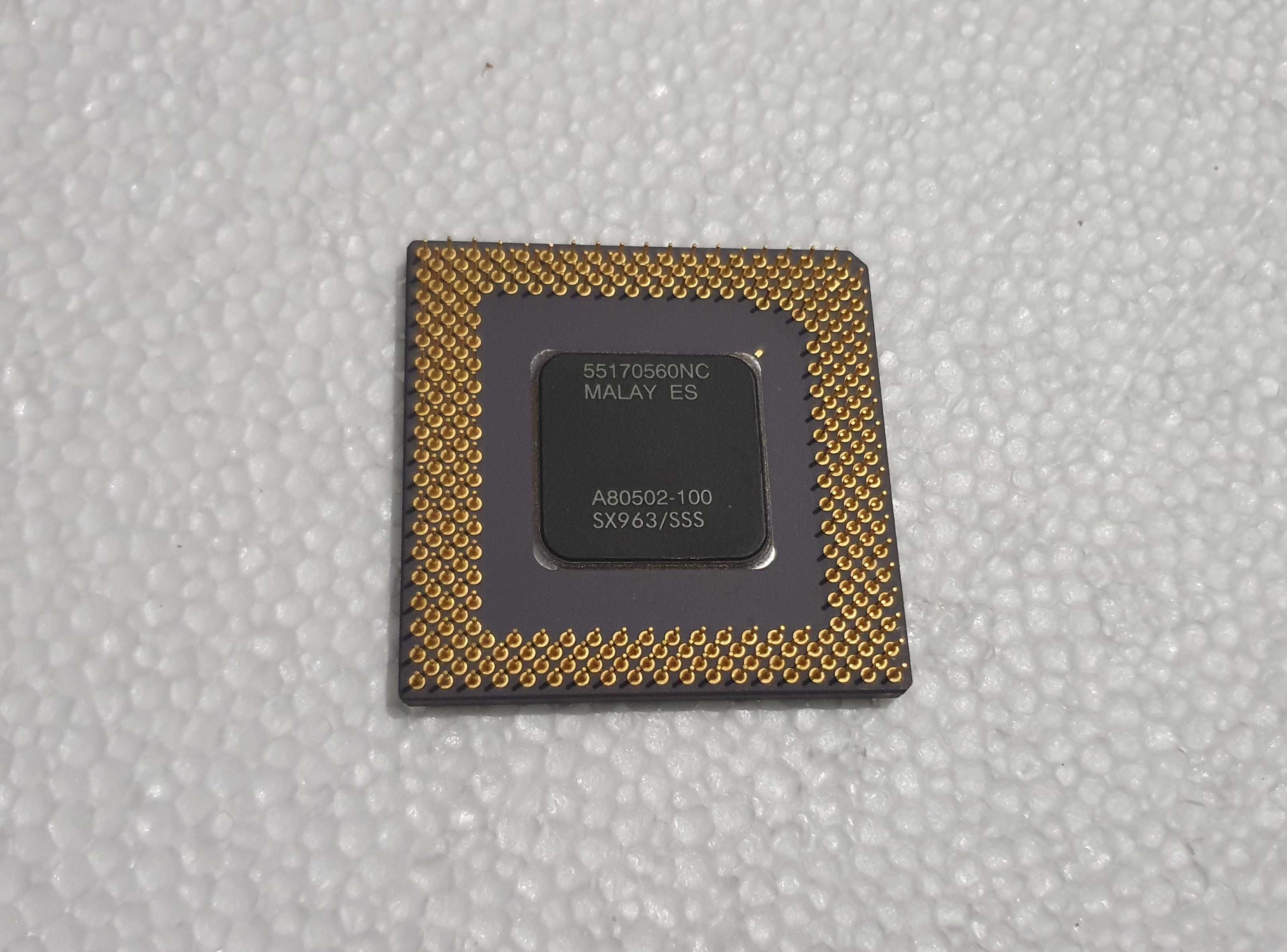 Processador cerâmico vintage - Intel Pentium 100Mhz - 1992/93