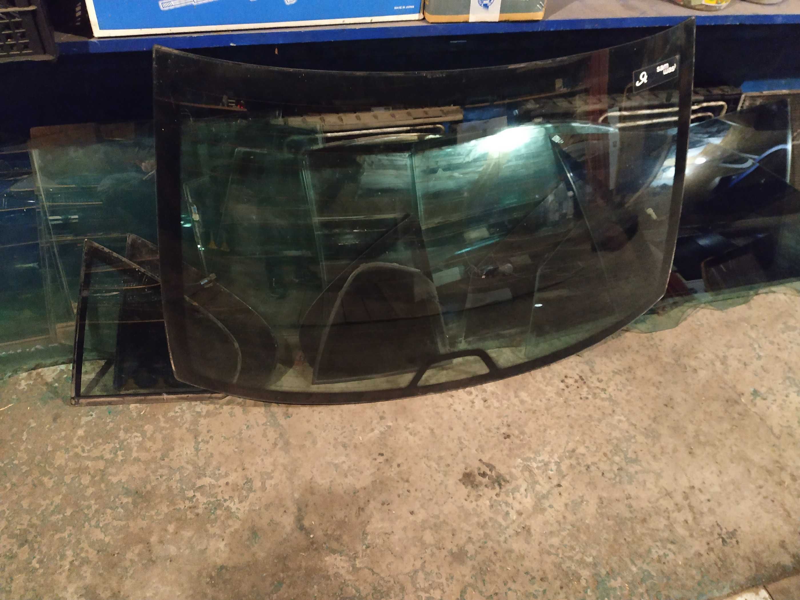 Автостекло на BMW 3-5 Series Е39,Е46,Е60.