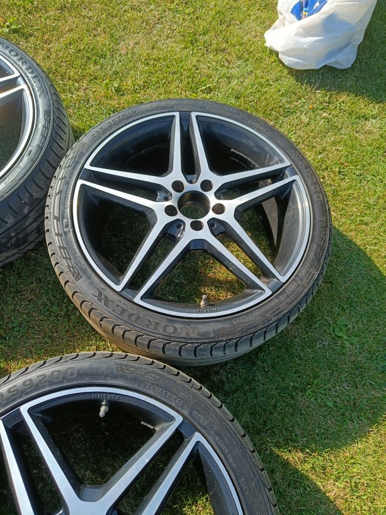 Felgi 19" 5x112 Mercedes-Benz E-Klasse  Mythos Black Diamond.
19"