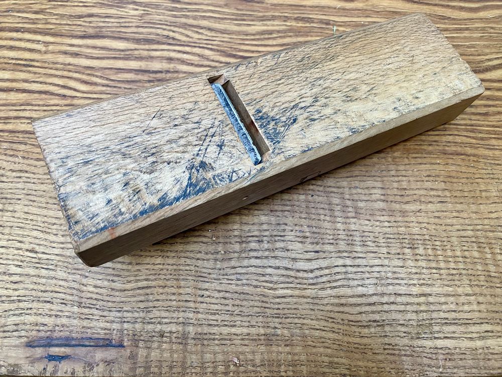 Strug stolarski japoński 60mm laminat Aogami sygnowany kuty