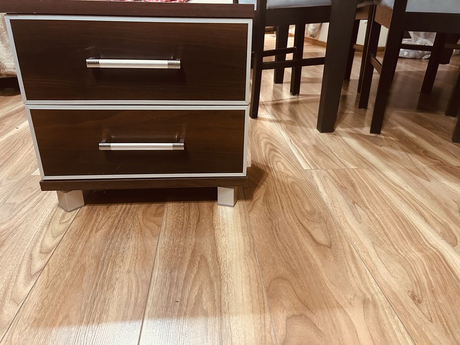 Sprzedam 2 szafki nocne