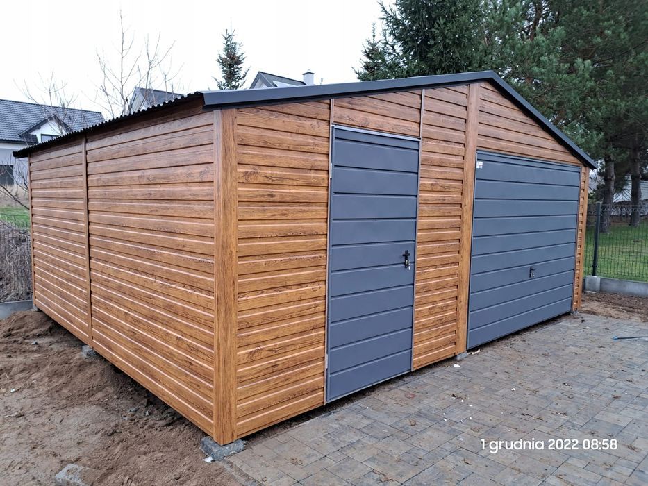Garaż blaszany jednostanowiskowy 6x5 m dwuspad - Brama uchylna, Drewno