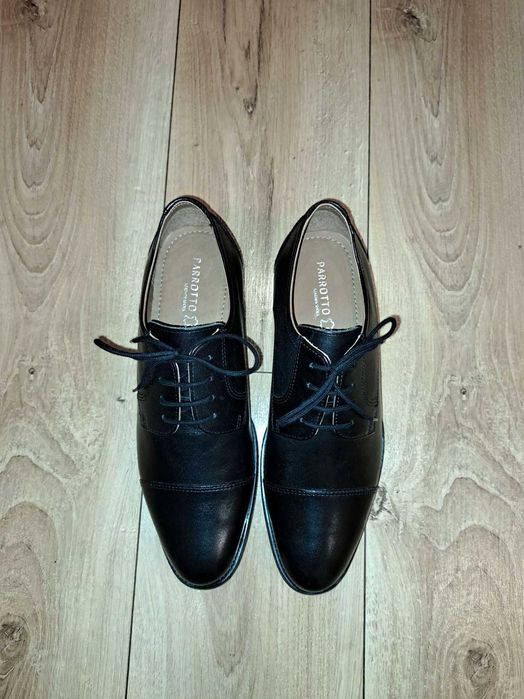 Eleganckie i trwałe buty męskie - nienoszone