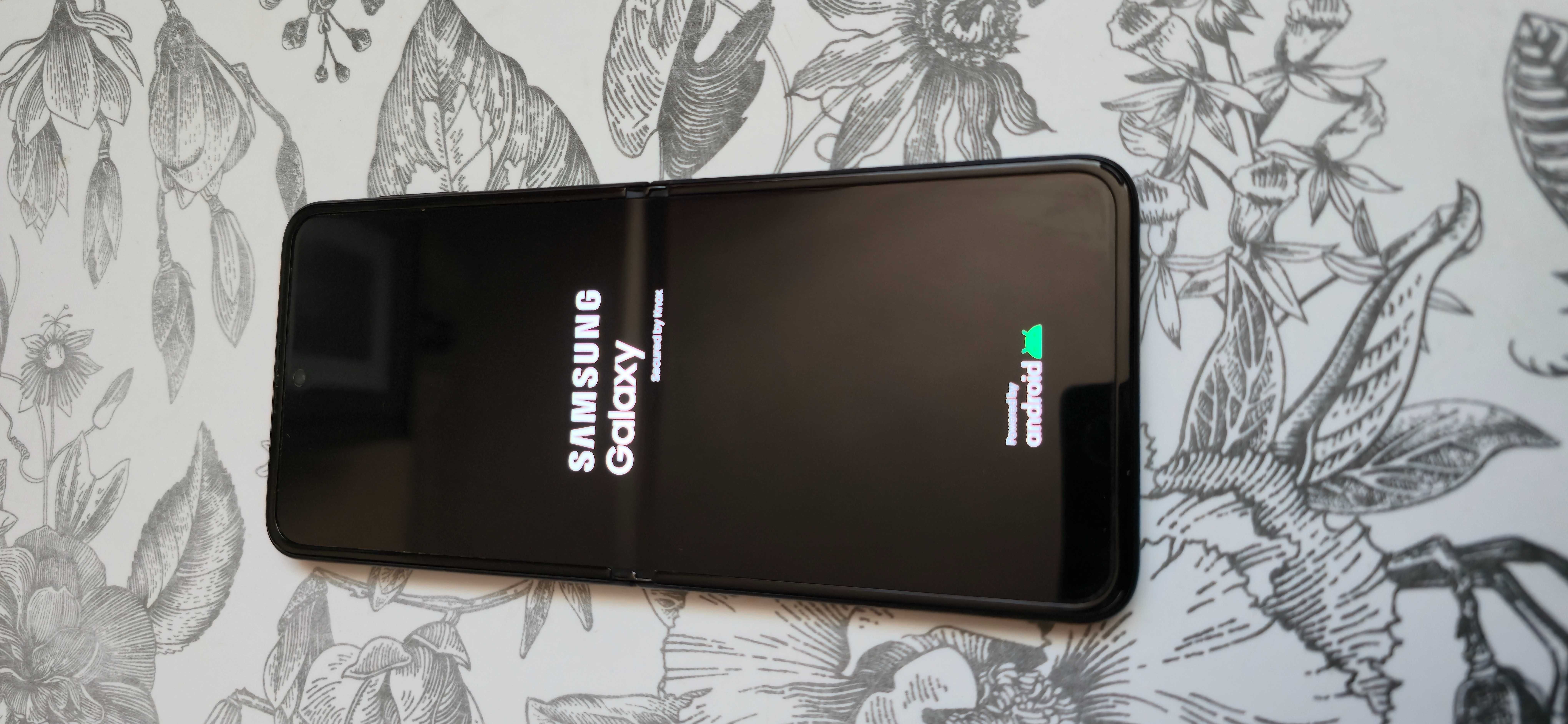 Sprzedam Samsung Galaxy Z Flip 3 5G