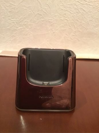 Настольное зарядное устройство "стакан" для Nokia 8800 Arte sapphire