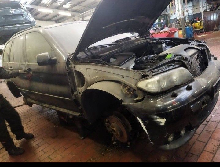 Бмв є53 рест 2005 рік маємо дуже багато запчастин