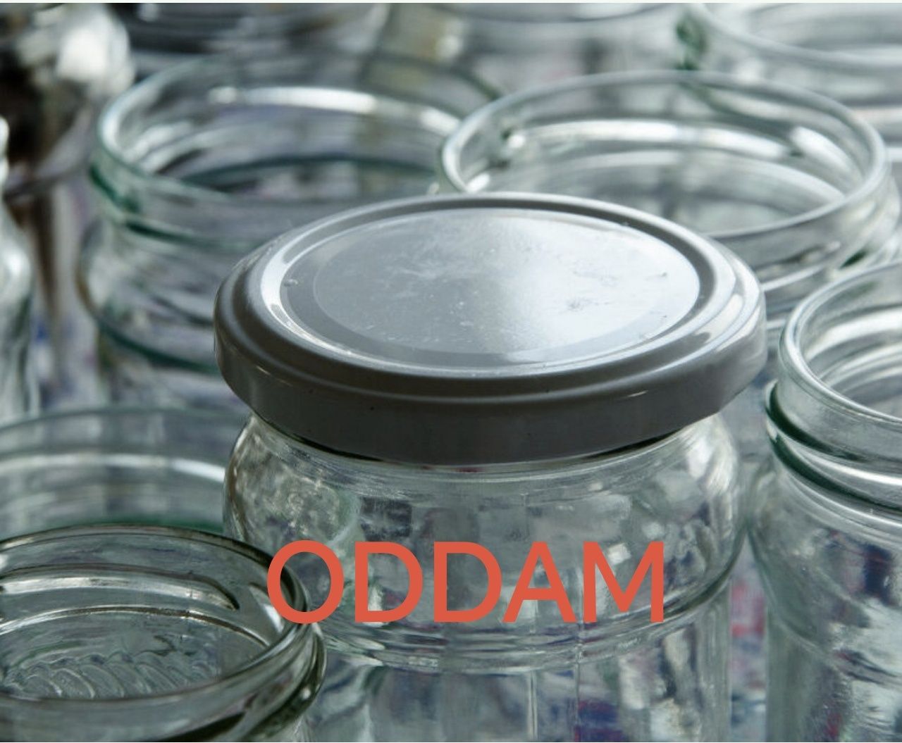 Słoiki do oddania.