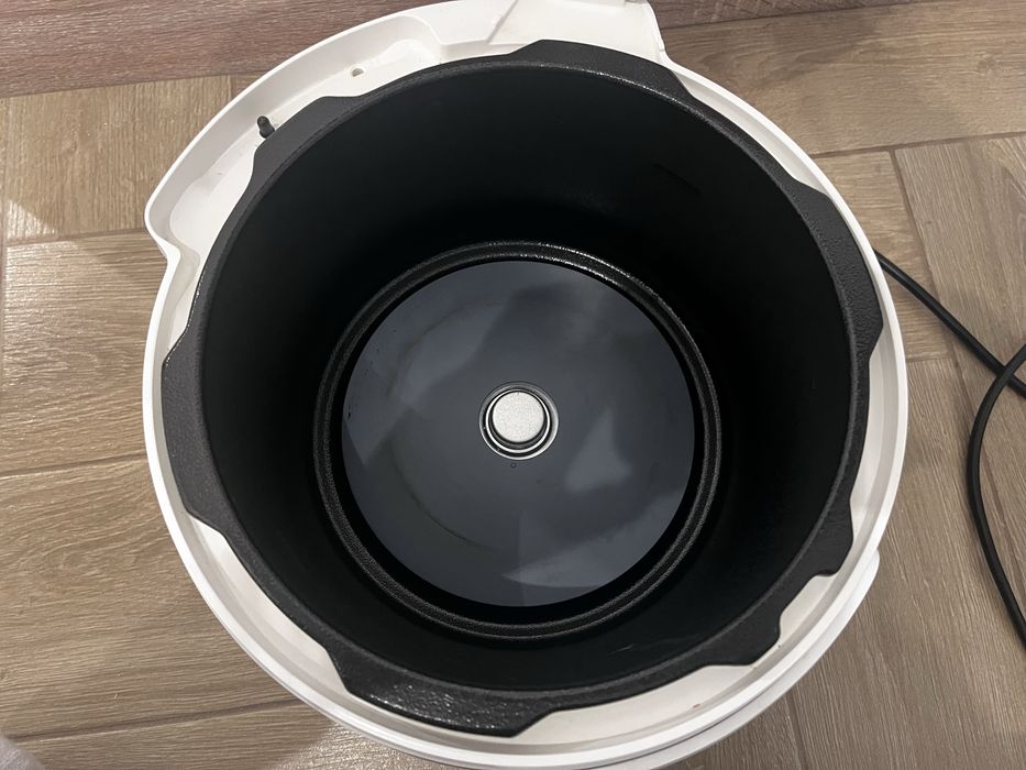 Мультиварка-скороварка REDMOND RMC-PM503