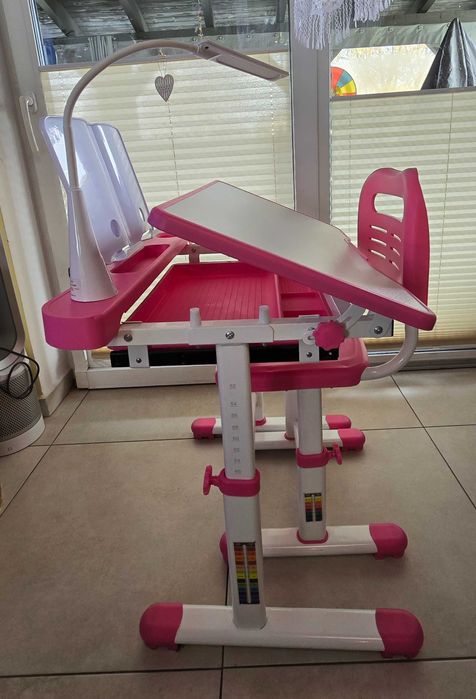 Biurko dziecięce regulowane