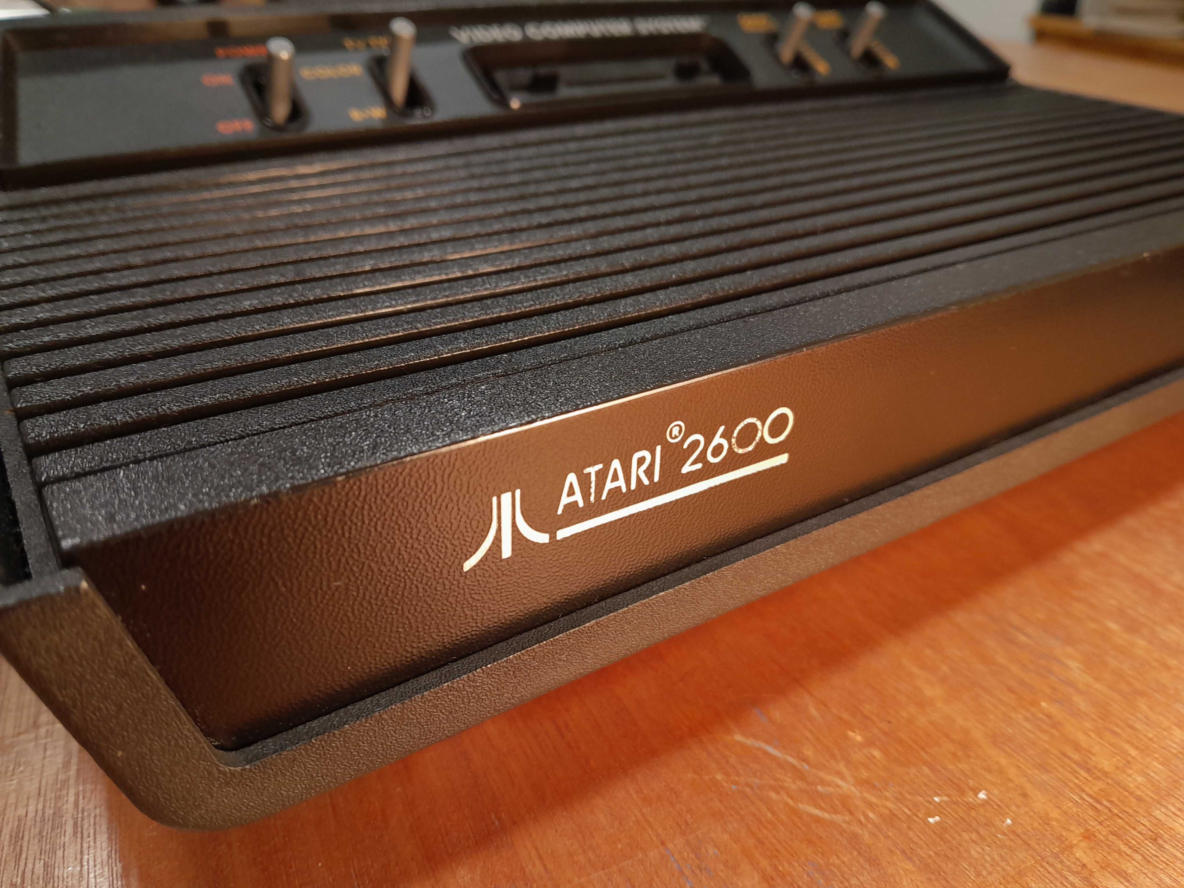 ATARI original + 6 Jogos + 2 Joysticks - COMPLETA a funcionar