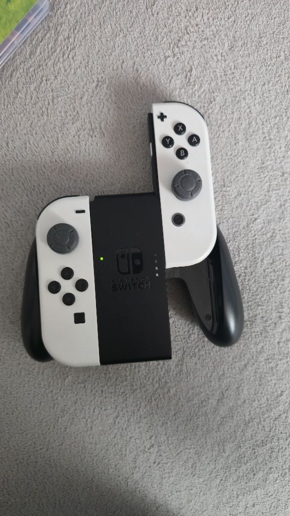 Nintendo Switch Oled + gry + kontroler + 2x Joy-Con  +