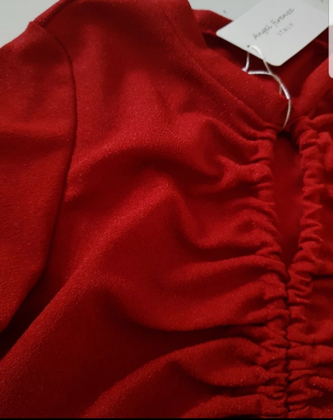 Top vermelho franzido novo