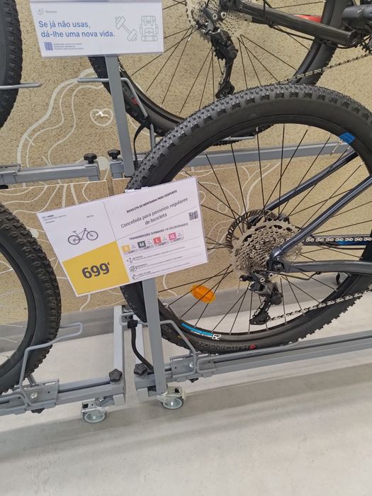 Venda de bicicleta nova pouco uso, +- 20 kmts, muito bom estado.