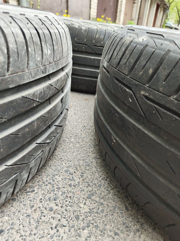 Opony Bridgestone Turanza 4szt T001 235/55R17 99W